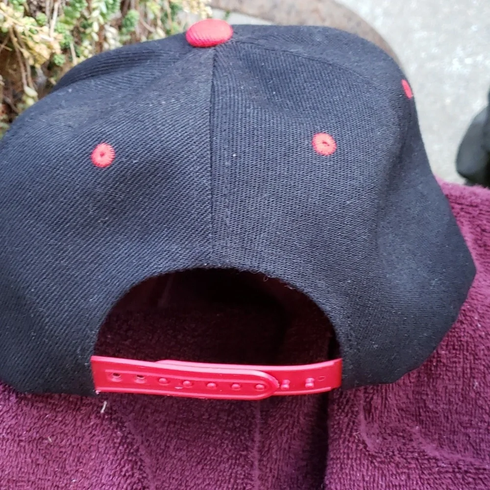 Jordan JUMPMAN Flight Snapback. Black with Red Jumpman NWOT (BIN 007)